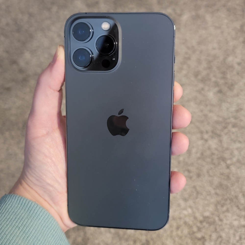 **LIKE NEW** Apple iPhone 13 Pro Max (128GB)